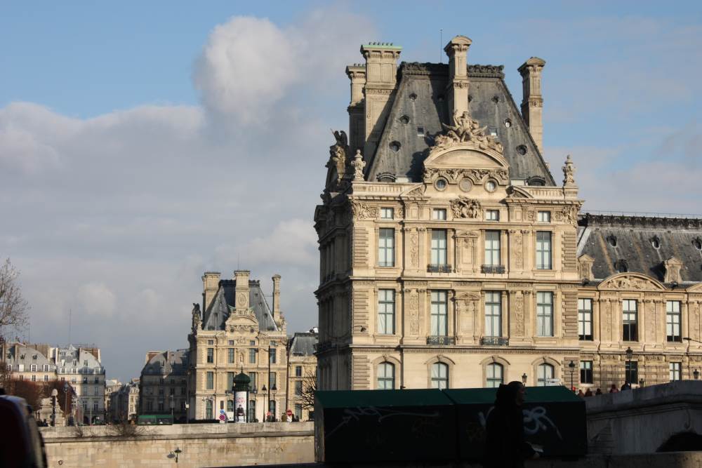 École du Louvre from Pont Royal