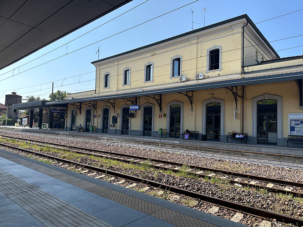 Crema Station