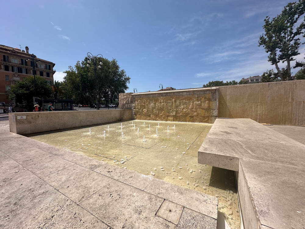 Fontana dell'Ara Pacis