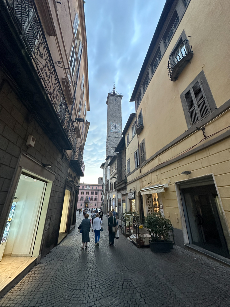 Towards Piazza del Plebiscito
