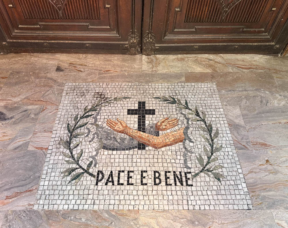 Pace e Bene - Chiesa dei Santi Maurizio e Domenico, Ivrea