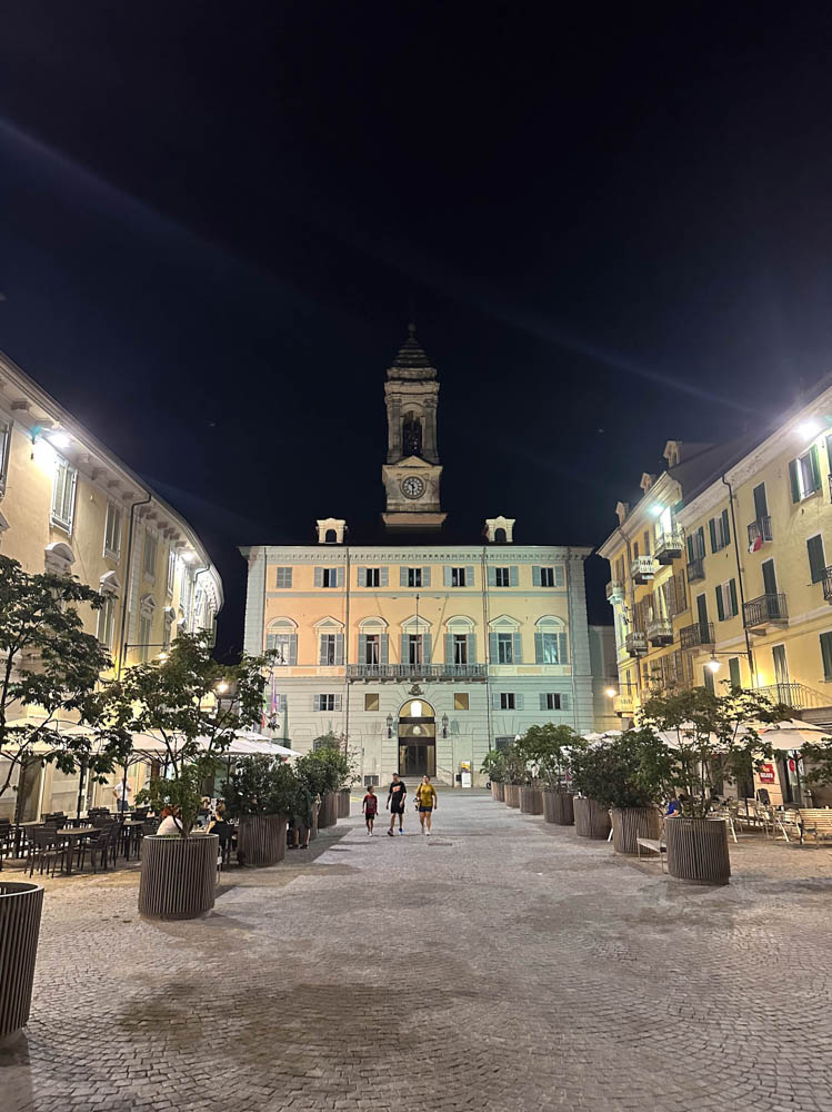 Piazza di Città by night