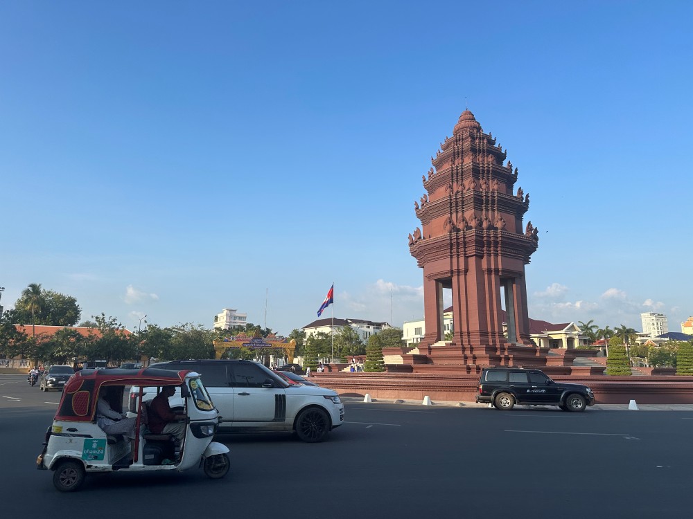 Independence Monument 3