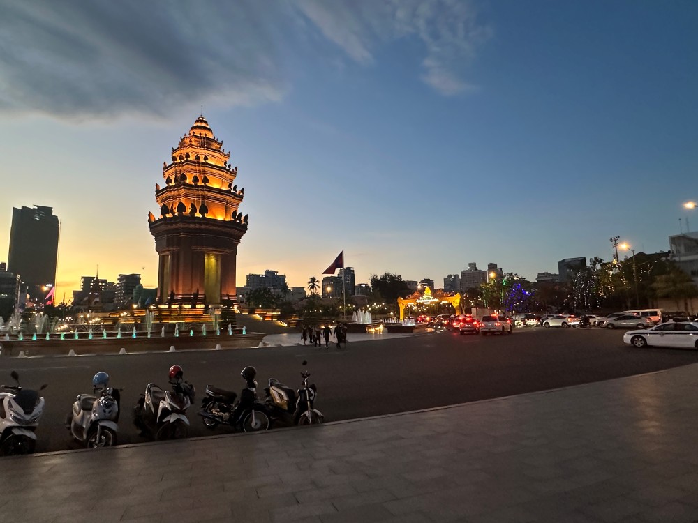 Independence Monument 5
