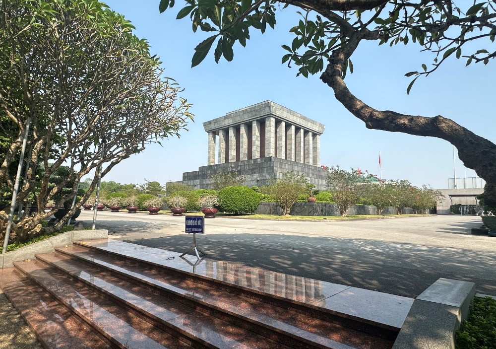 Ho Chi Minh Mausoleum