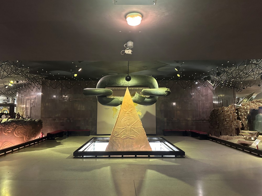 Ho Chi Minh Museum 5