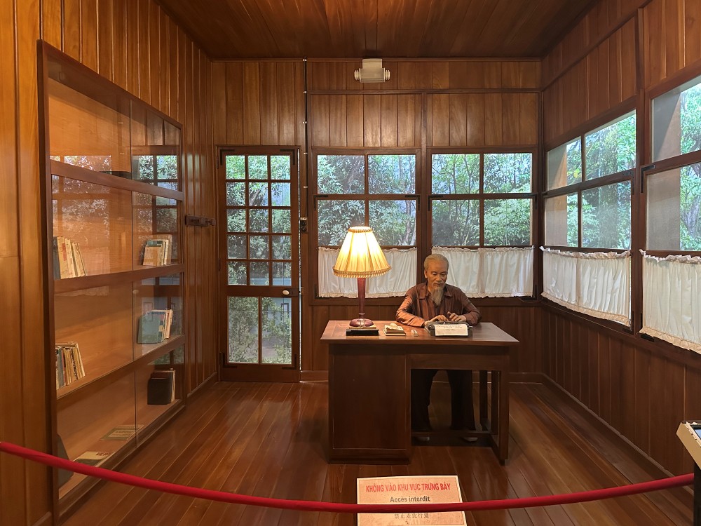 Ho Chi Minh Museum 7