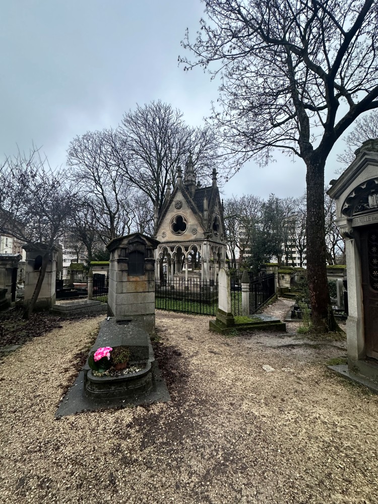 Grave of Héloïse and Abelard 2