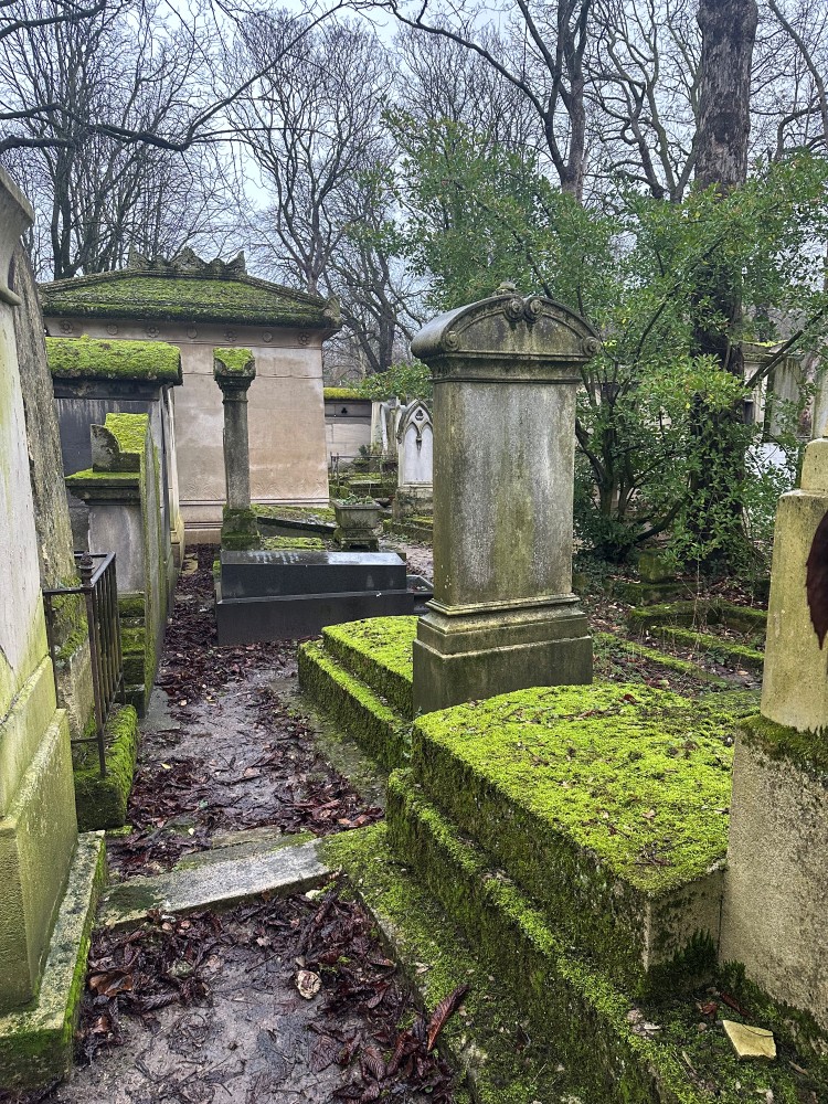 Père Lachaise Cemetery 5