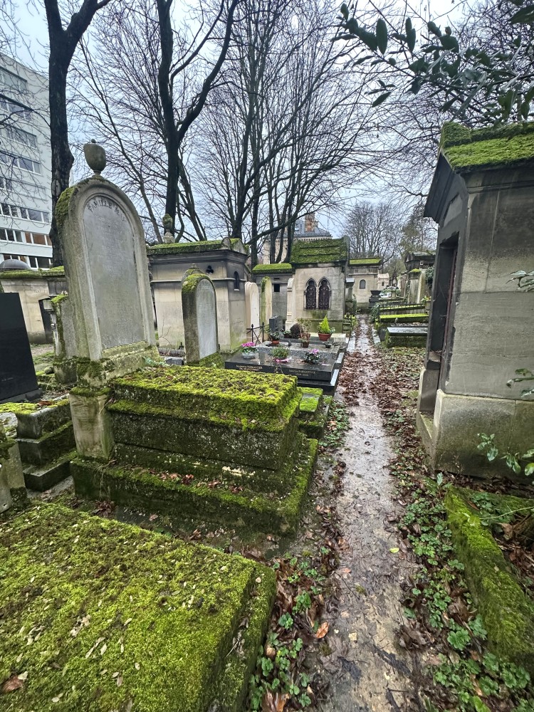 Père Lachaise Cemetery 7