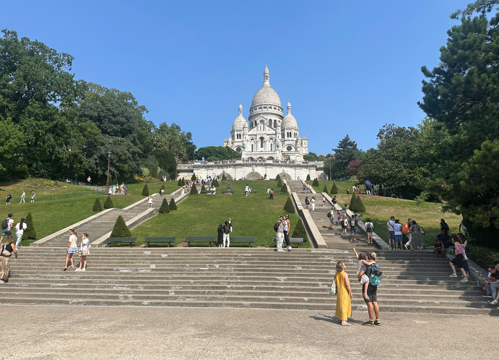 Square Louise-Michel