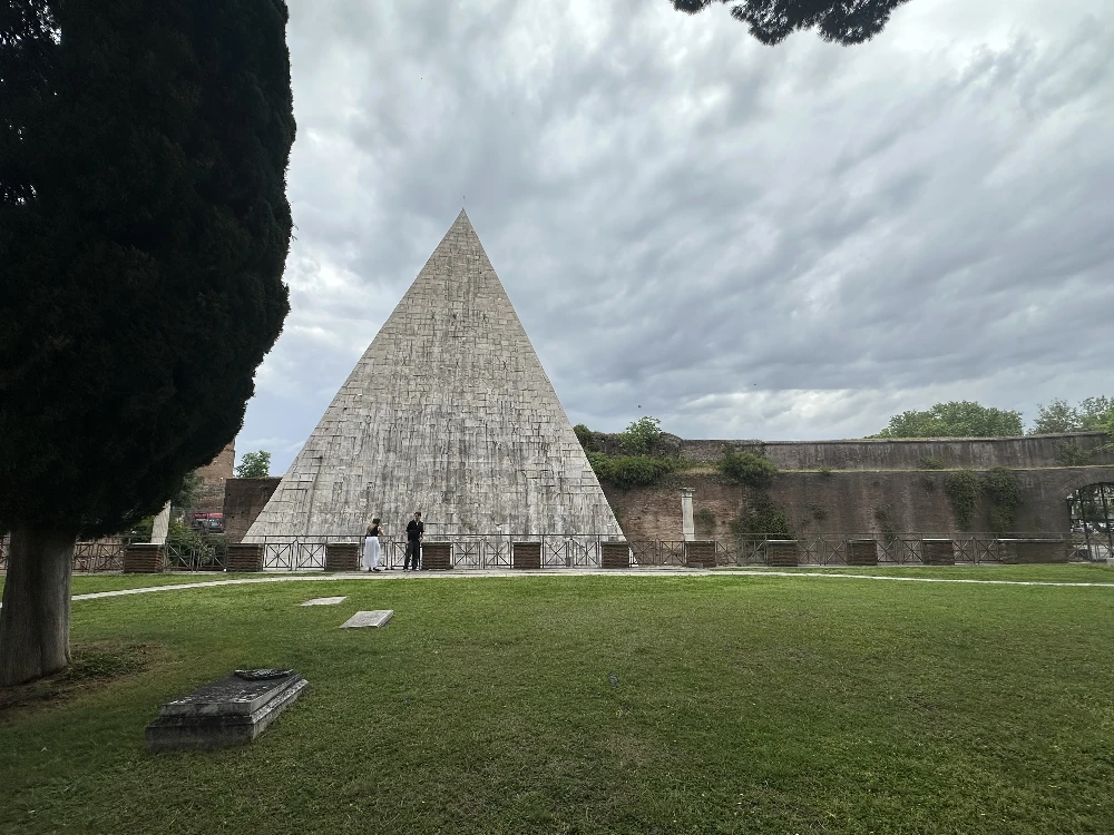 Rome - Pyramid